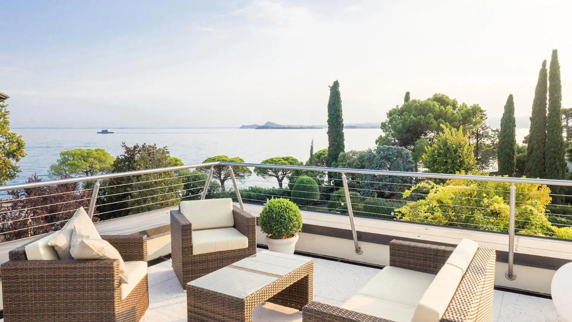Tiny Oasis - Studio By The Lake Toscolano-Maderno